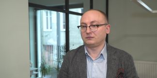 Polacy wolą płatności mobilne. Chętnie też korzystają z innowacyjnych rozwiązań w bankowości i e-handlu