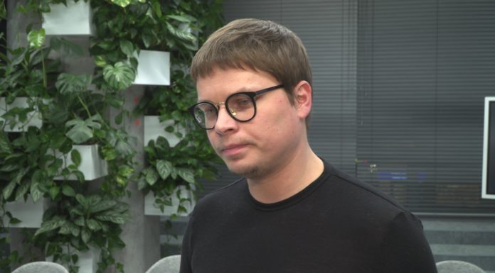 Konieczne jest stworzenie międzynarodowej agencji regulującej rynek sztucznej inteligencji. Powinna chronić przed jej niemoralnym wykorzystaniem