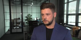 Ładowanie indukcyjne to już standard. Przyszłością mogą jednak okazać się ładowarki oparte na ultradźwiękach czy falach radiowych