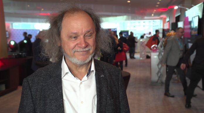 Sztuczna inteligencja potrafi coraz lepiej odwzorowywać pracę ludzkiego mózgu. Analizuje, rozpoznaje mimikę, gesty i uczy się naturalnego języka