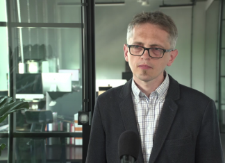 Nowe technologie pomagają walczyć z koronawirusem. Coraz więcej firm sięga po sztuczną inteligencję, rozszerzoną rzeczywistość czy druk 3D
