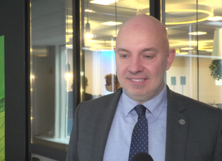 Sektor lotniczy sięga po technologie wirtualnej i rozszerzonej rzeczywistości. Za jej pomocą będzie szkolić pilotów i personel techniczny