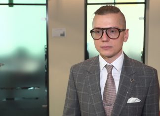 Sztuczna inteligencja pomaga w walce z pandemią od początku jej trwania. Obecnie naukowcy skupiają się na analizie powikłań COVID-19