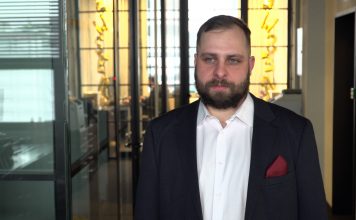 Narzędzie polskiej firmy pozwala naprawić błędy w oprogramowaniu w kilka minut. Wkrótce sztuczna inteligencja zacznie poprawiać programistów