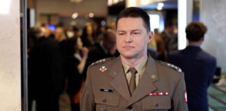 Wojsko rozwija systemy sztucznej inteligencji do wsparcia dowodzenia i cyberobrony. Ważna współpraca z przemysłem i nauką